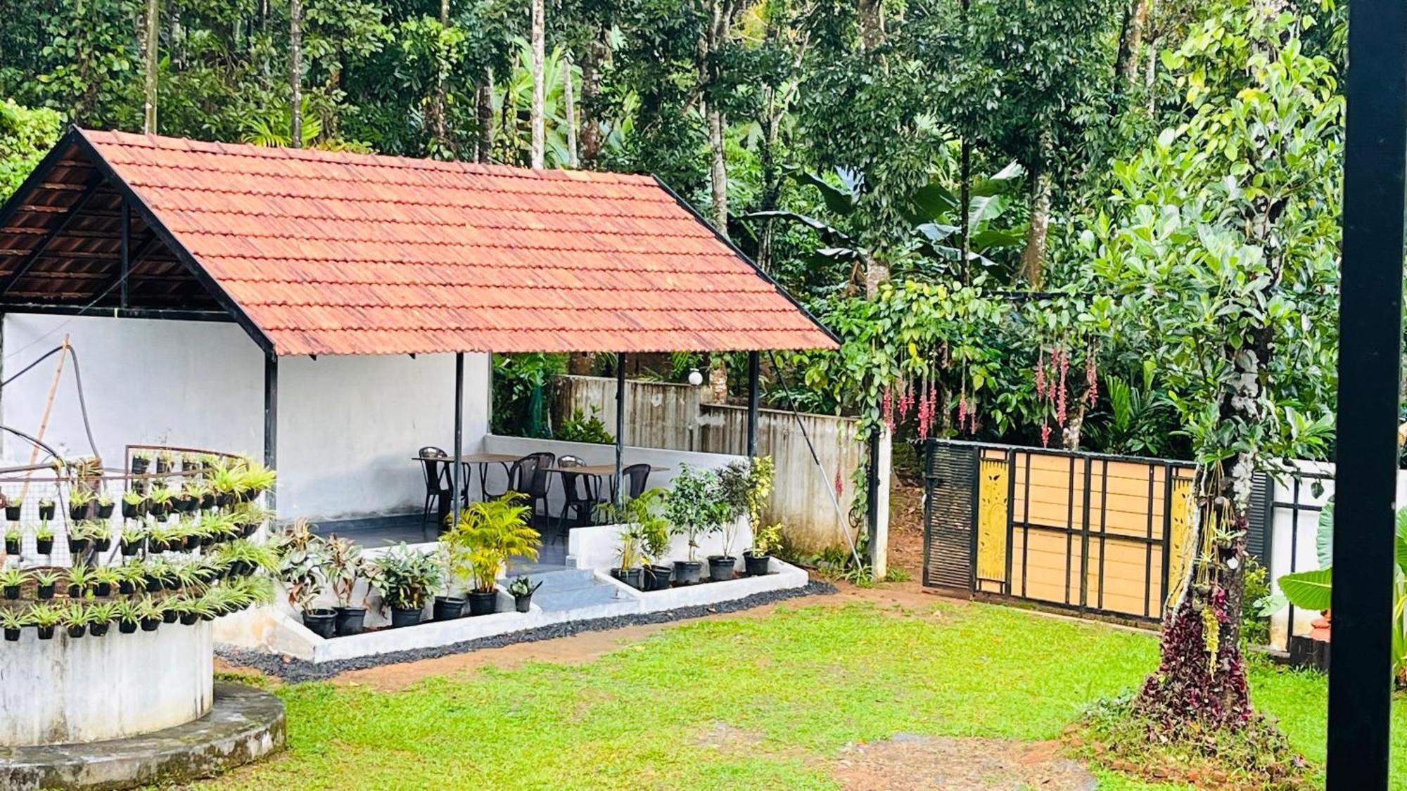 Padinjarathara Partho Home Stay מראה חיצוני תמונה